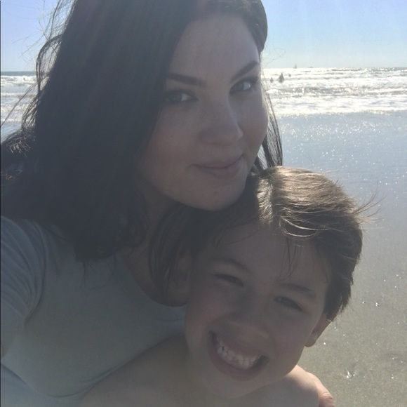 Meet Your Posher - Picture 7 of 8